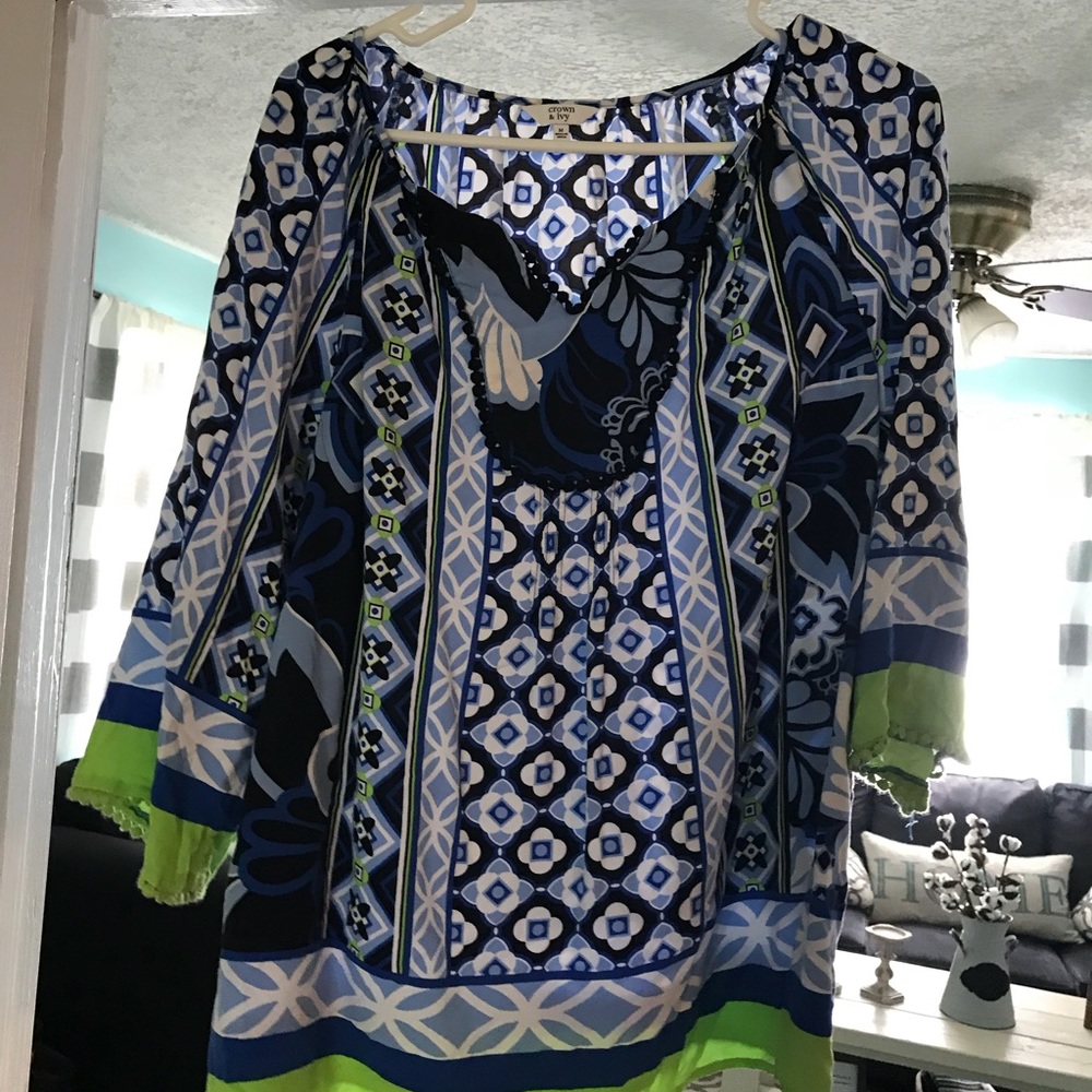 Crown & Ivy top